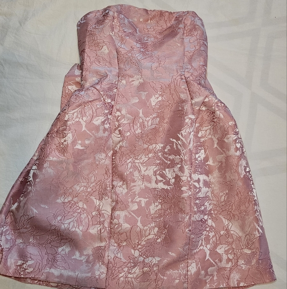 Like New Melty Kisses Bow Mini-dress in Pink - Picture 5 of 6